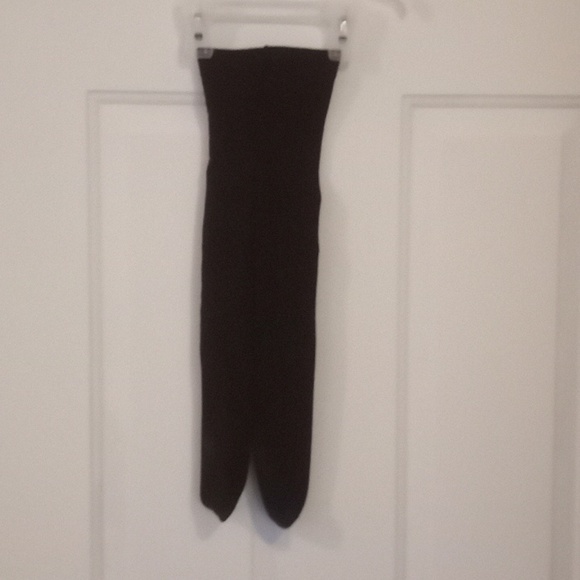 Girls heavy weight tights. Very nice condition. Size 4T-5T. - Picture 2 of 4